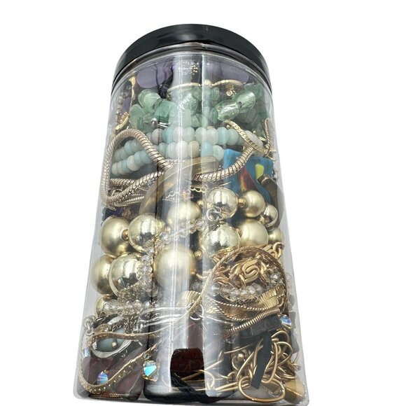 Mystery Jewelry Jar #1069 Wearable Quality Pieces 2lbs Necklace Bracelet Earring - Picture 3 of 4